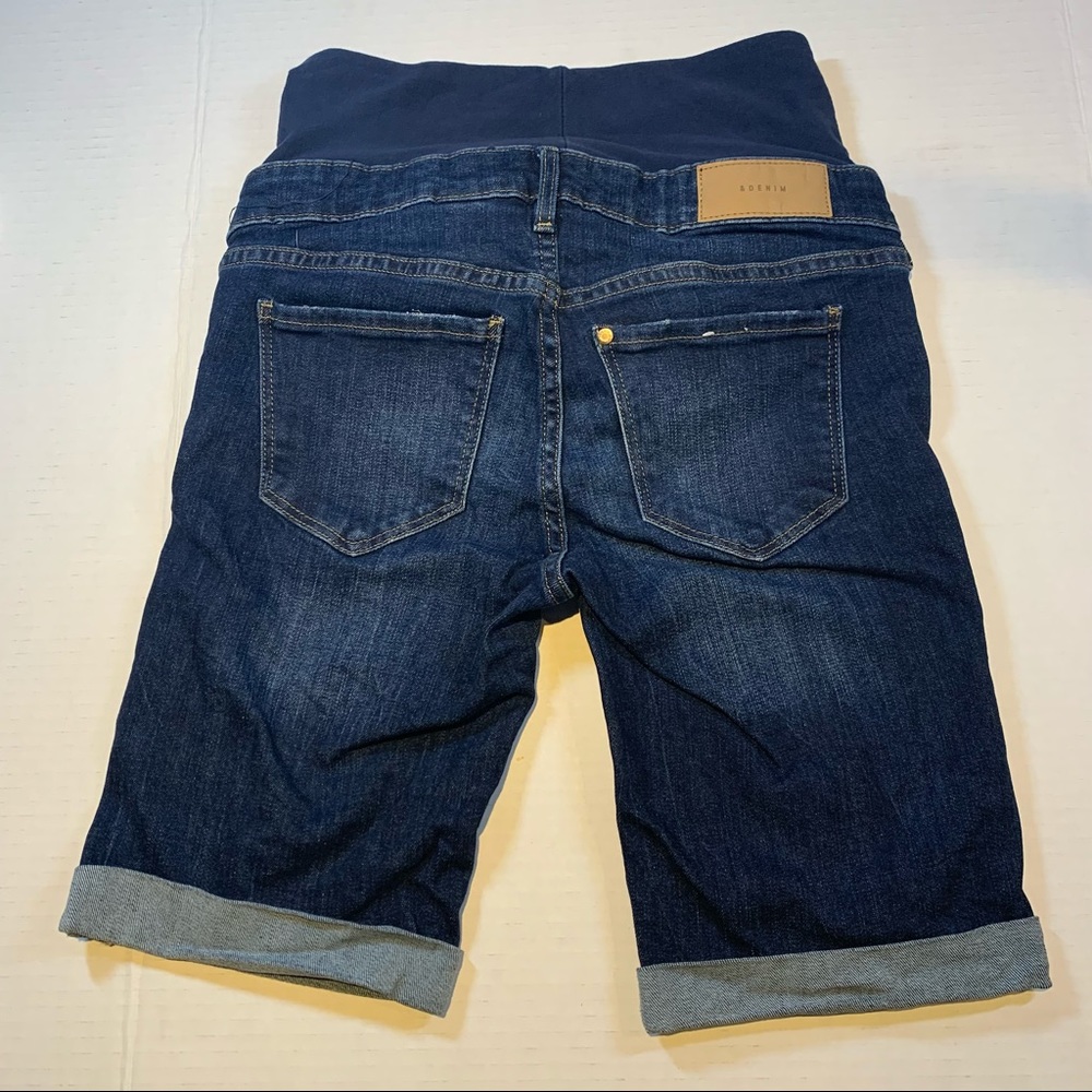 Sz. 2 H&M &Denim distressed maternity medium wash denim shorts - Picture 7 of 11